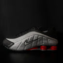 Nike Shox R4 - Preto/Prata/Vermelho